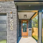 Modern 4Br Retreat In Uptown!