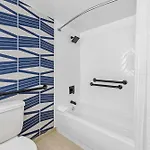 Express By Marriott South End Hotel 3*