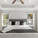 Brand New, Contemporary, Less Than 15 Mins Everywhere In Charlotte