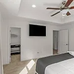 Brand New, Contemporary, Less Than 15 Mins Everywhere In Charlotte