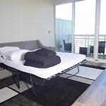 Perfect Uptown Loft-2 Min Walk To City's Spots *