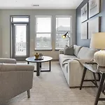 Landing Modern Apartment With Amazing Amenities