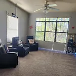 Movie Themed Family Get-a-way! Sleeps 7 Popcorn, Snacks, And Drinks, Included - Pools Are Still Open! Apartment