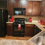 Movie Themed Family Get-a-way! Sleeps 7 Popcorn, Snacks, And Drinks, Included - Pools Are Still Open! Apartment *