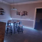 Movie Themed Family Get-a-way! Sleeps 7 Popcorn, Snacks, And Drinks, Included - Pools Are Still Open! * Charlotte