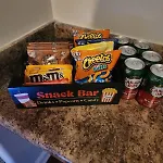 Apartment Movie Themed Family Get-a-way! Sleeps 7 Popcorn, Snacks, And Drinks, Included - Pools Are Still Open!