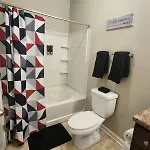 Apartment Movie Themed Family Get-a-way! Sleeps 7 Popcorn, Snacks, And Drinks, Included - Pools Are Still Open! Charlotte