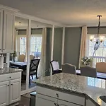 Single Rm Or Entire Near Uptown