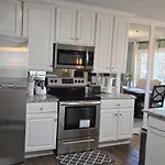 Single Rm Or Entire Near Uptown * Charlotte