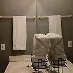 Single Rm Or Entire Near Uptown