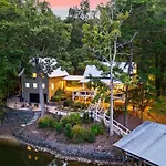 Lake Wylie Home With Dock, Beach, And Hot Tub
