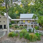 Lake Wylie Home With Dock, Beach, And Hot Tub