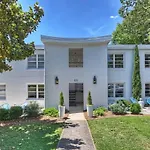 Holiday home Spacious Conveniently Located 1br In Myers Park