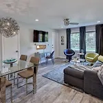 Spacious Conveniently Located 1br In Myers Park *