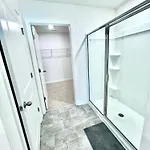 Spacious 4-bedroom House,6beds With Office Space Charlotte