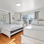 The Charlotte Nest