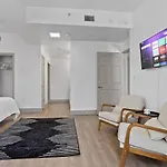 Carolina Cove - Free Parking, Spacious, Views Apartment Charlotte