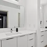 Carolina Cove - Free Parking, Spacious, Views * Charlotte
