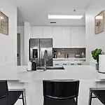 Carolina Cove - Free Parking, Spacious, Views * Charlotte
