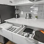Carolina Cove - Free Parking, Spacious, Views Apartment *