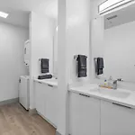 Apartment Cozy Charm - Spacious, Parking, Balcony, Gym *