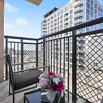 Apartment Bright Uptown Bliss - Free Parking, Walkable, Views *