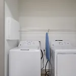 Apartment Bright Uptown Bliss - Free Parking, Walkable, Views Charlotte