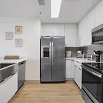 Cozy Charm - Spacious, Parking, Balcony, Gym * Charlotte
