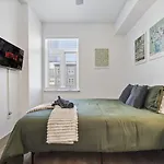 Apartment Bright Uptown Bliss - Free Parking, Walkable, Views