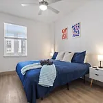 Bright Uptown Bliss - Free Parking, Walkable, Views Apartment Charlotte