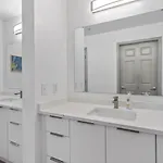 Bright Uptown Bliss - Free Parking, Walkable, Views Apartment