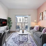 Apartment Bright Uptown Bliss - Free Parking, Walkable, Views
