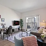 Bright Uptown Bliss - Free Parking, Walkable, Views * Charlotte