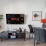 Queen City Retreat - Parking, Views, Near Stadium