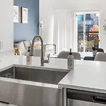 Carolina Blue - Stunning Views, Free Parking And Wifi