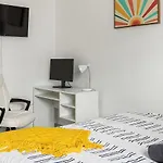 Urban Retreat - Free Parking, Wifi, Walk To Stadium Charlotte