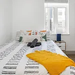 Apartment Urban Retreat - Free Parking, Wifi, Walk To Stadium