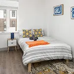 Apartment Urban Retreat - Free Parking, Wifi, Walk To Stadium