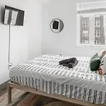 Urban Retreat - Free Parking, Wifi, Walk To Stadium Charlotte
