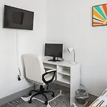 Urban Retreat - Free Parking, Wifi, Walk To Stadium * Charlotte