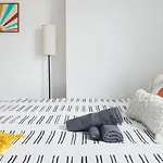 Apartment Urban Retreat - Free Parking, Wifi, Walk To Stadium