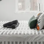 Apartment Urban Retreat - Free Parking, Wifi, Walk To Stadium