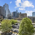 Apartment Midnight Marvel - Amazing Views, Free Parking *