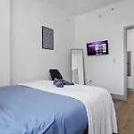 Apartment Midnight Marvel - Amazing Views, Free Parking Charlotte