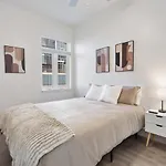Uptown Luxury - Floor King Suite, Free Parking * Charlotte