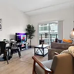 The Panther - Luxury 3br - Free Parking - Views - Stadium - Gym Apartment