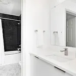 The Panther - Luxury 3br - Free Parking - Views - Stadium - Gym Charlotte
