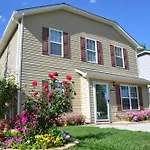 Downtown Gem With Fenced Yard, Bbq Grill And Firepit