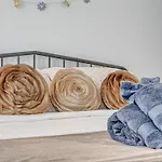 Long Special Cozy Near Uptown Holiday home