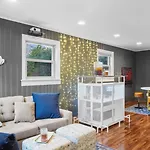 Elegant 4Bd Retreat - Backyard Bbq & Theater Room